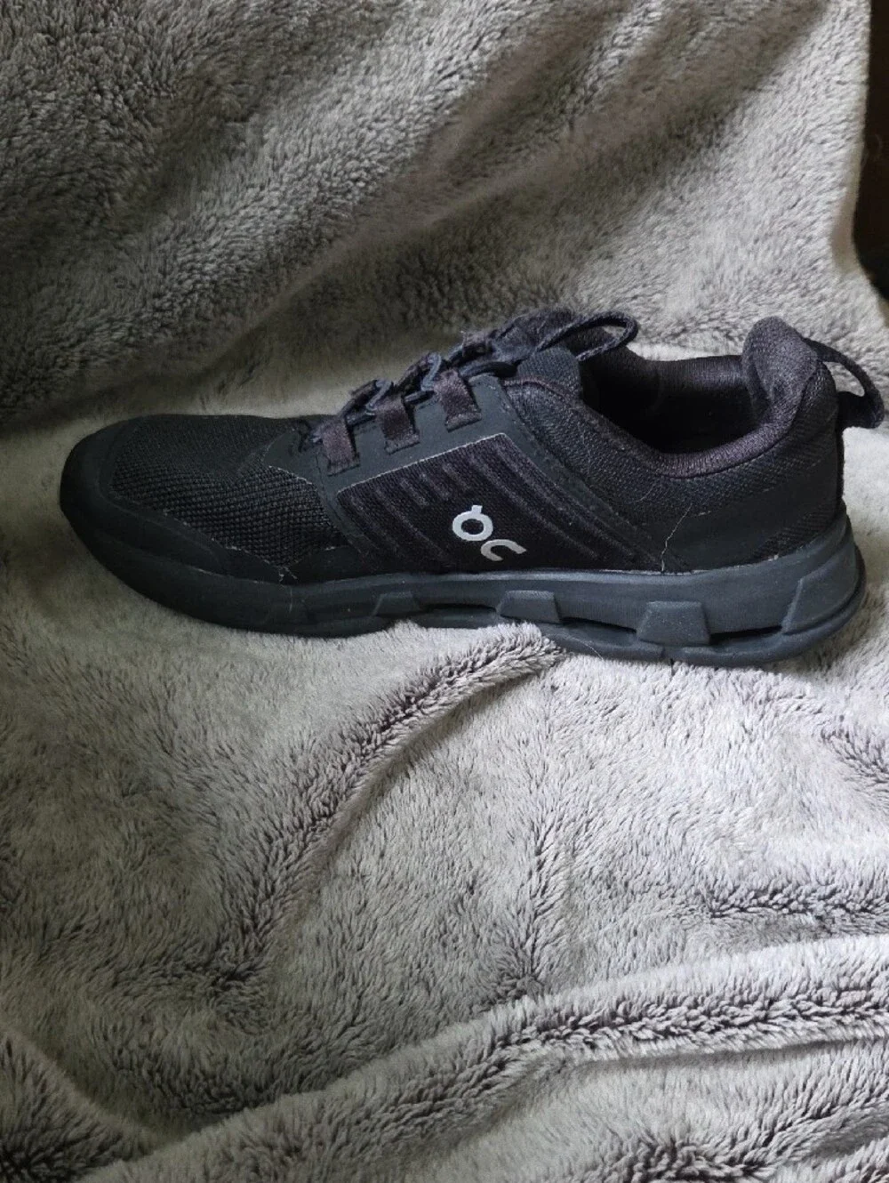 On Cloudswift (OC) All Black Size 1.5Y Sneaker